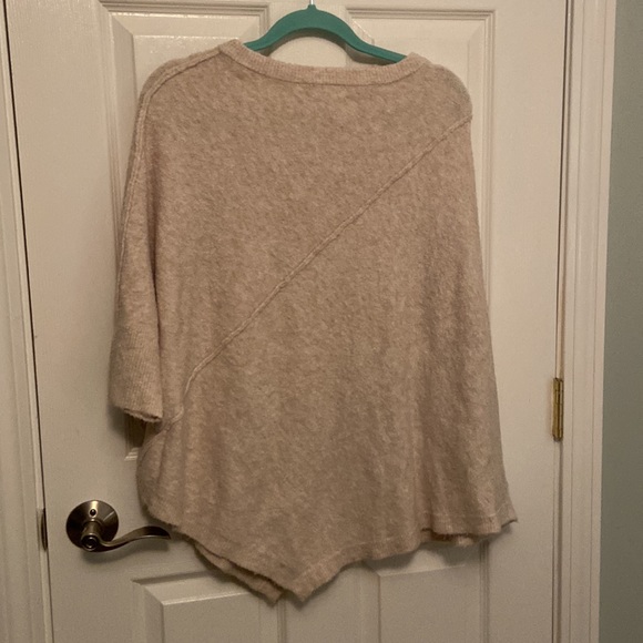 LOU & GREY Soft Poncho - Picture 2 of 4